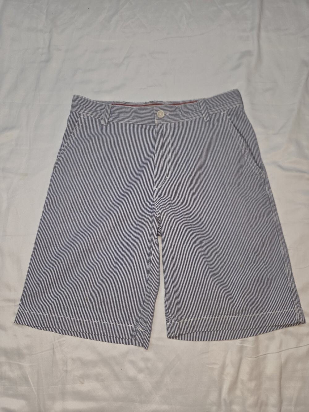 Izod Men's Seersucker Striped Shorts Size 30, 10.5" Inseam